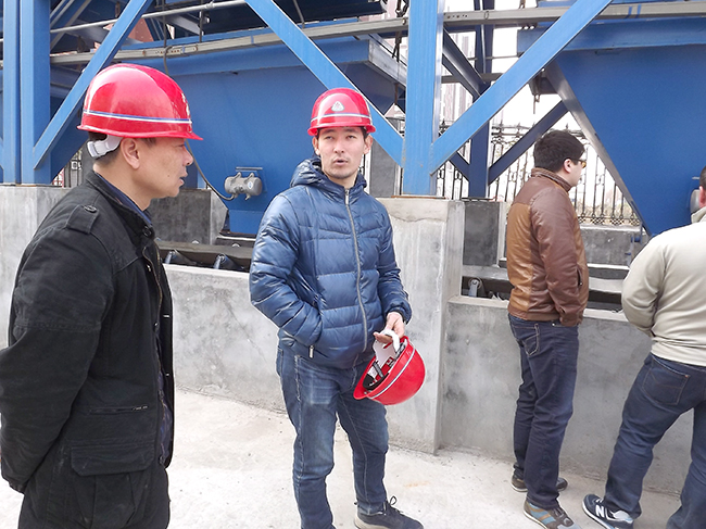 Russian client inspects the equipment of Jianxin company lar