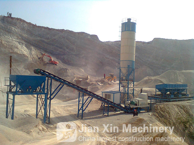 Zhengzhou jianxin customer at the 300T concrete mixing plant construction site in hubei, China.